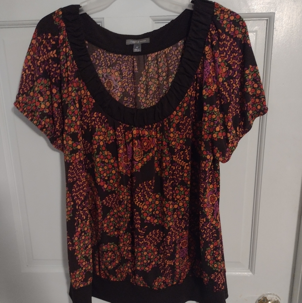 Apt.9 Top